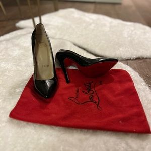 Replica of Louboutins Kate pumps